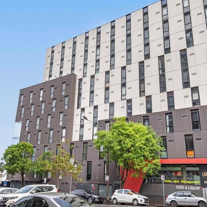 Student Living on Villiers - External