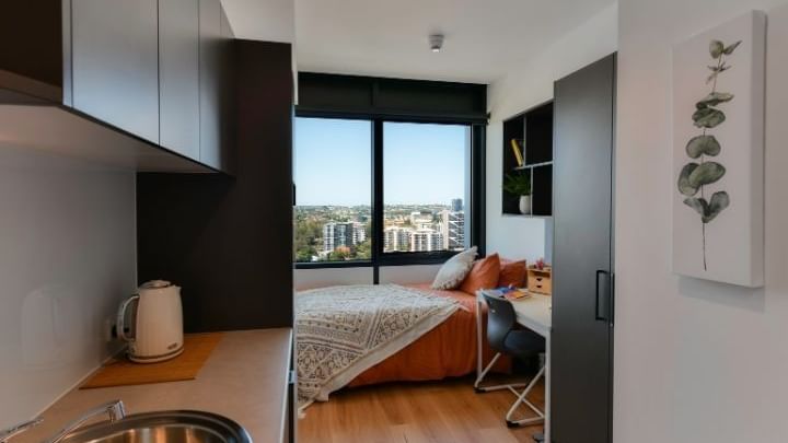 UniLodge Toowong - Studio Apartment