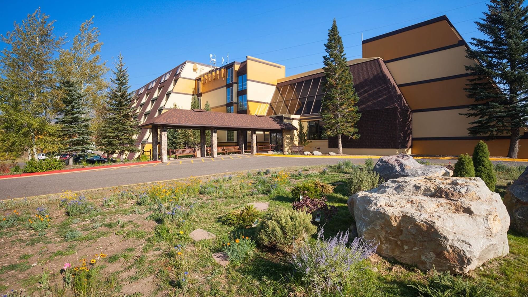  Exterior view of Steamboat Hilltop at Legacy Vacation Resorts 