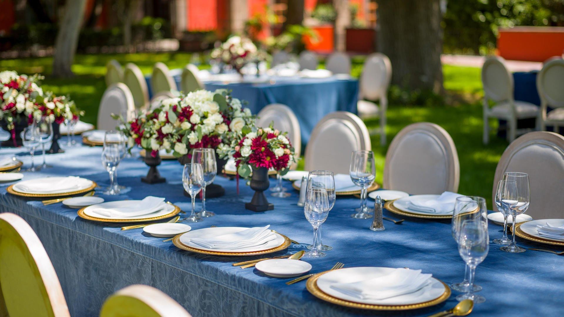 Outdoor table set-up at Fiesta Americana Hacienda San Antonio