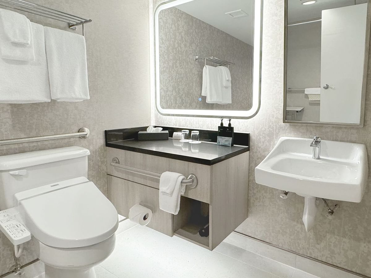 Accessible hotel washroom