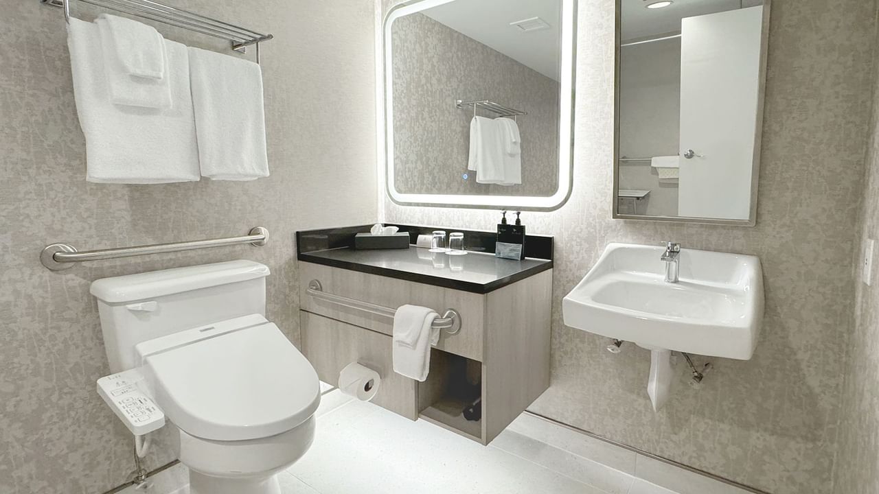 Accessible hotel washroom