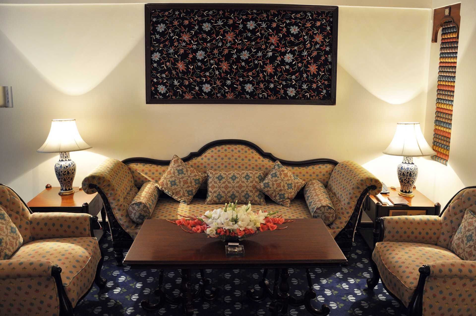 Lounge area in a Hotel room at Faisalabad Serena Hotel
