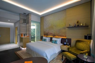King Bed at Grayton Hotel Dubai