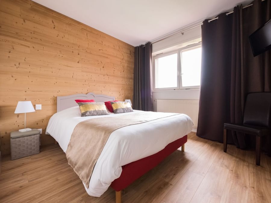 Interior of Chambre Confort at Originals Le Kastelberg