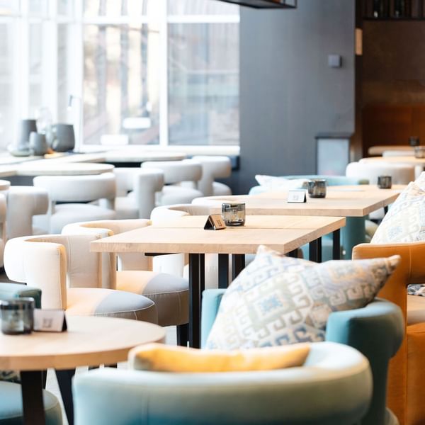 Dining & lounge area in Iris restaurant at The Hotel Brussels