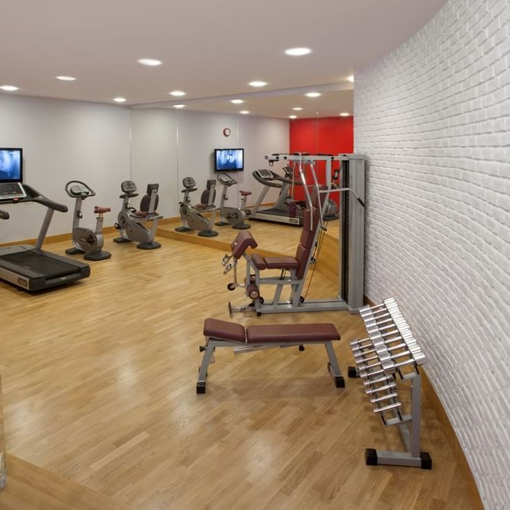 07-polonia-palace-fitness-room