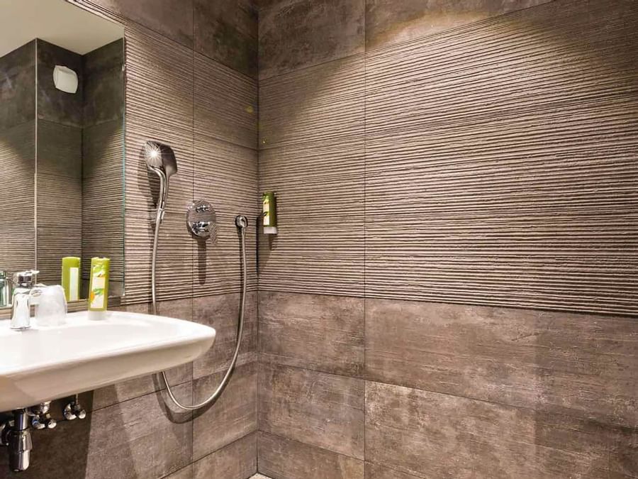 Bathroom shower of Superior Room at The Originals Hotels