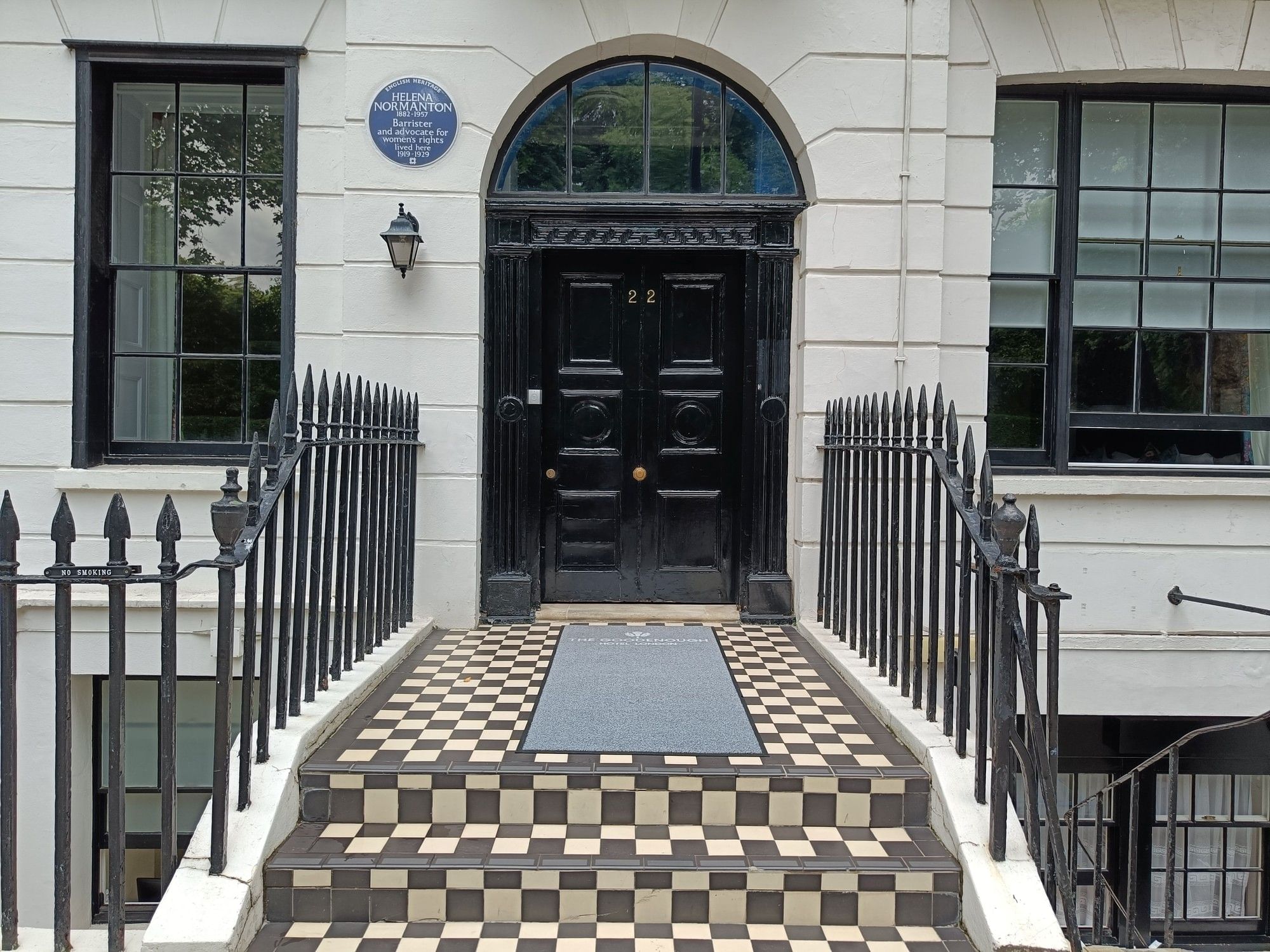 Blue Plaques Mecklenburg Square Goodenough Hotel