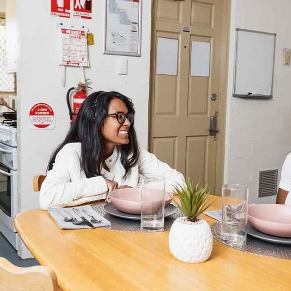 8 Bedroom Apartment, Dining Area 