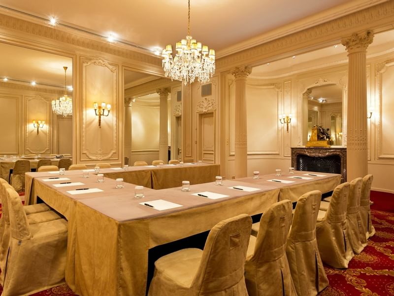 U-shaped table set-up in Capucine at Hôtel Westminster - Paris