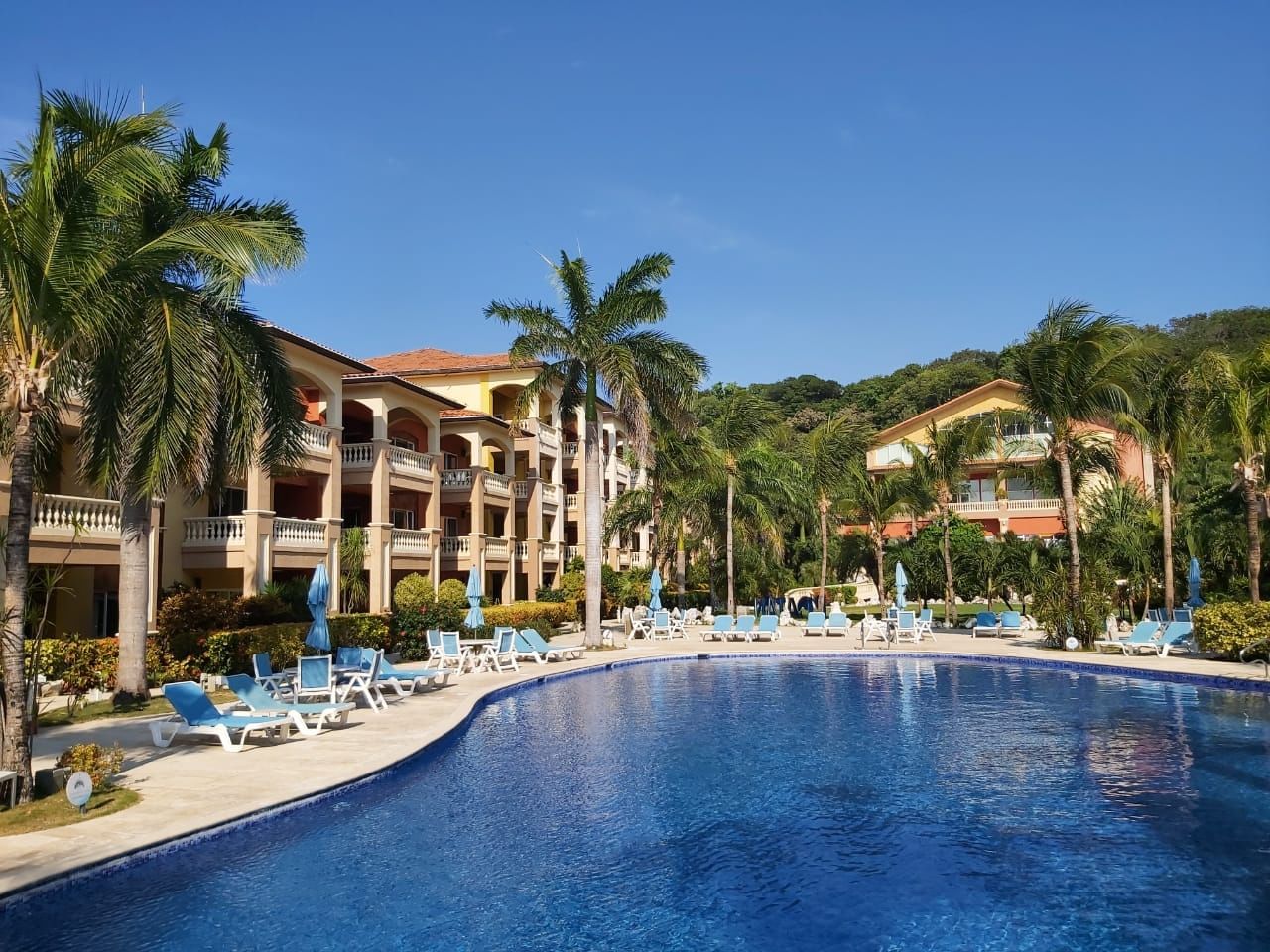 Vacation Packages in Roatán - Infinity Bay Resort