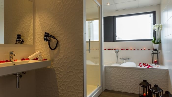Bathroom interior in bedrooms at Hotel Armony