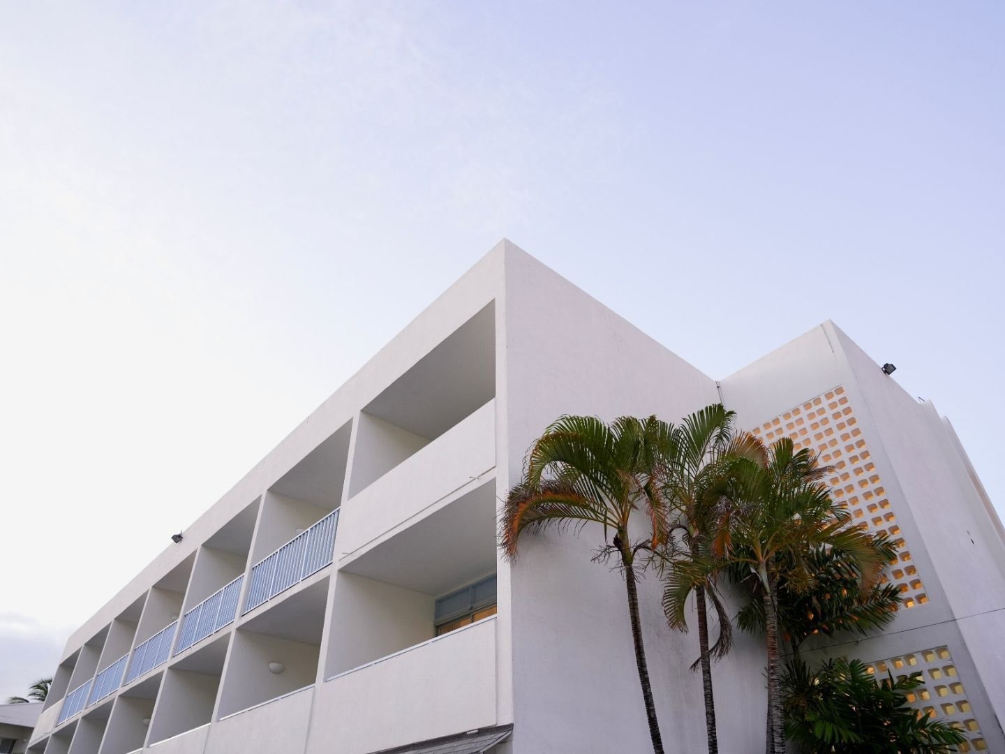 Exterior Time Out Hotel Barbados (6)