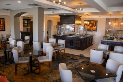 Dining & lounge area, Cafeteria Palmira at Araiza Hotel Calafia