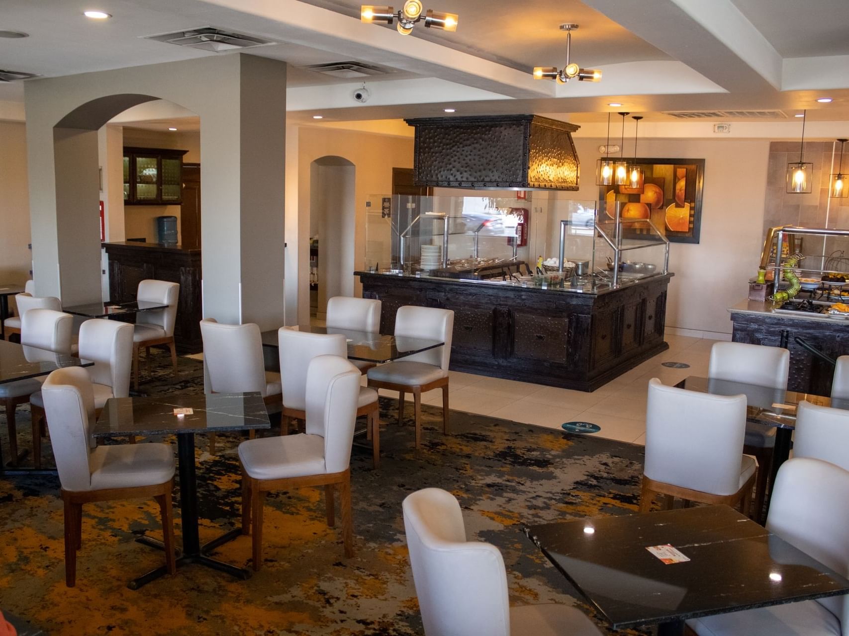 Dining & lounge area, Cafeteria Palmira at Araiza Hotel Calafia