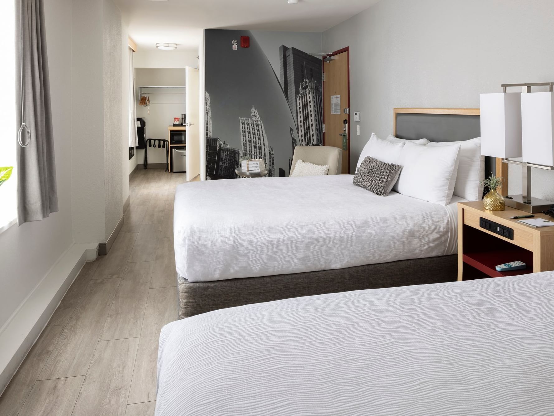 Hotel Saint Clair Accessible Double Guest room with two double beds
