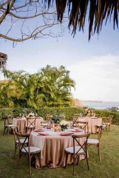 Dining area in an Outdoor restaurant at Punta Islita Hotel