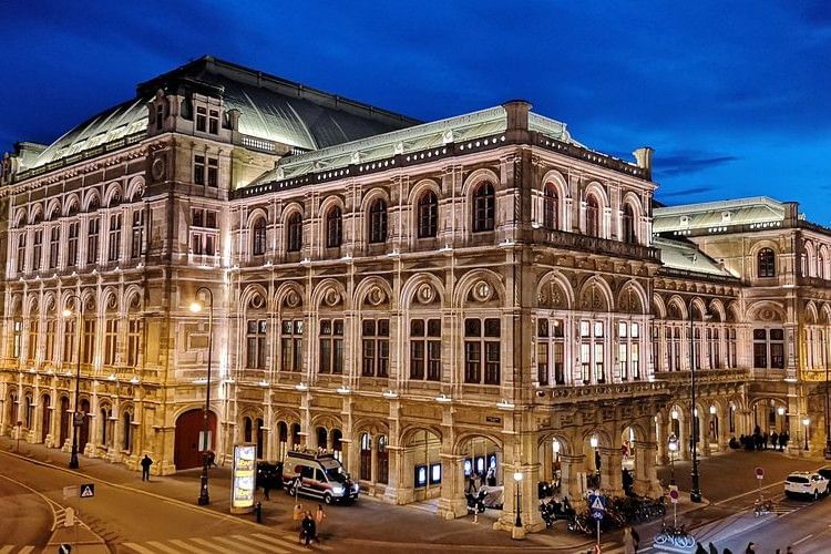 Vienna State Opera at night, one of the world’s most famous opera houses located in the historic center of Vienna.