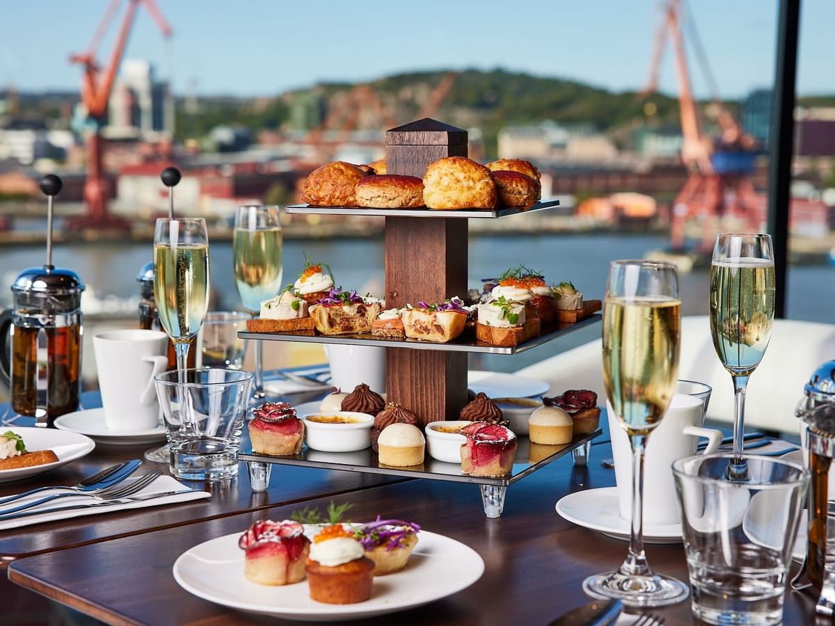 Afternoon Tea in View Skybar & Restaurant, Hotel Riverton