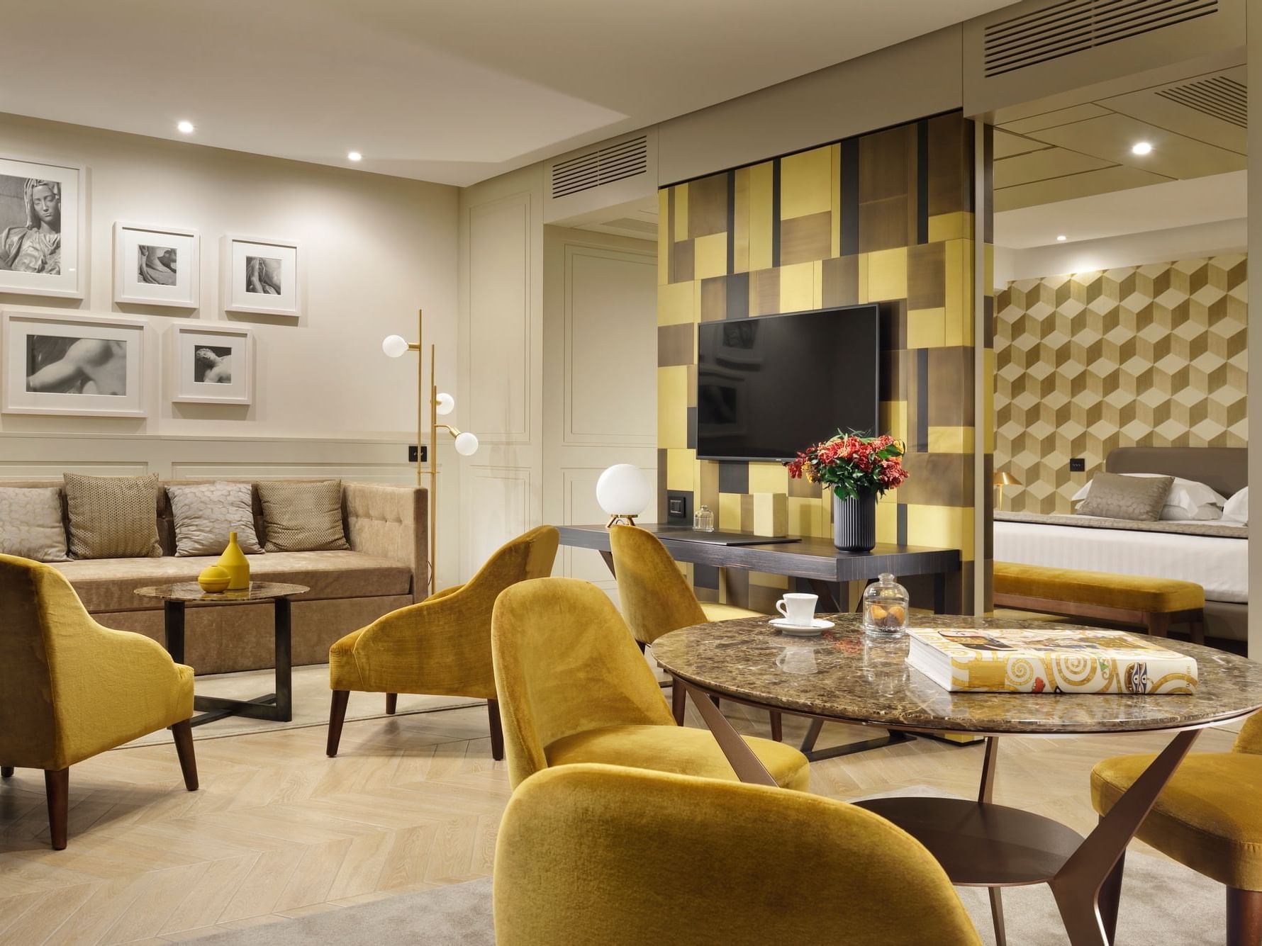 Living & dining area in Margutta Suite at Rome Luxury Suites