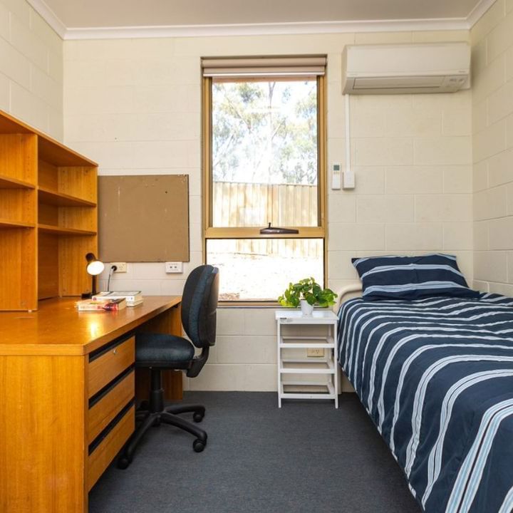 La Trobe University Bendigo Orde House Student