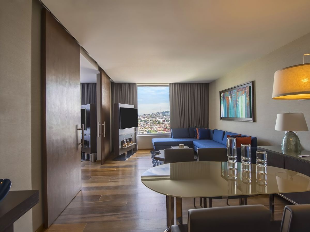 Living & dining area in Master suite at GFA Puebla Angelópolis