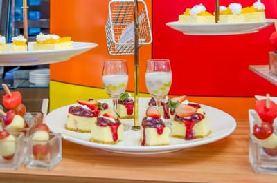 Delicious juice and desserts at Dream Thailand Bangkok