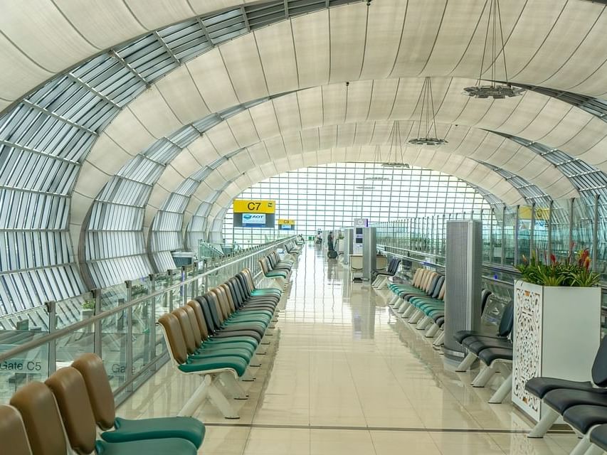 Pathway of Suvarnabhumi Airport near Eastin Hotels