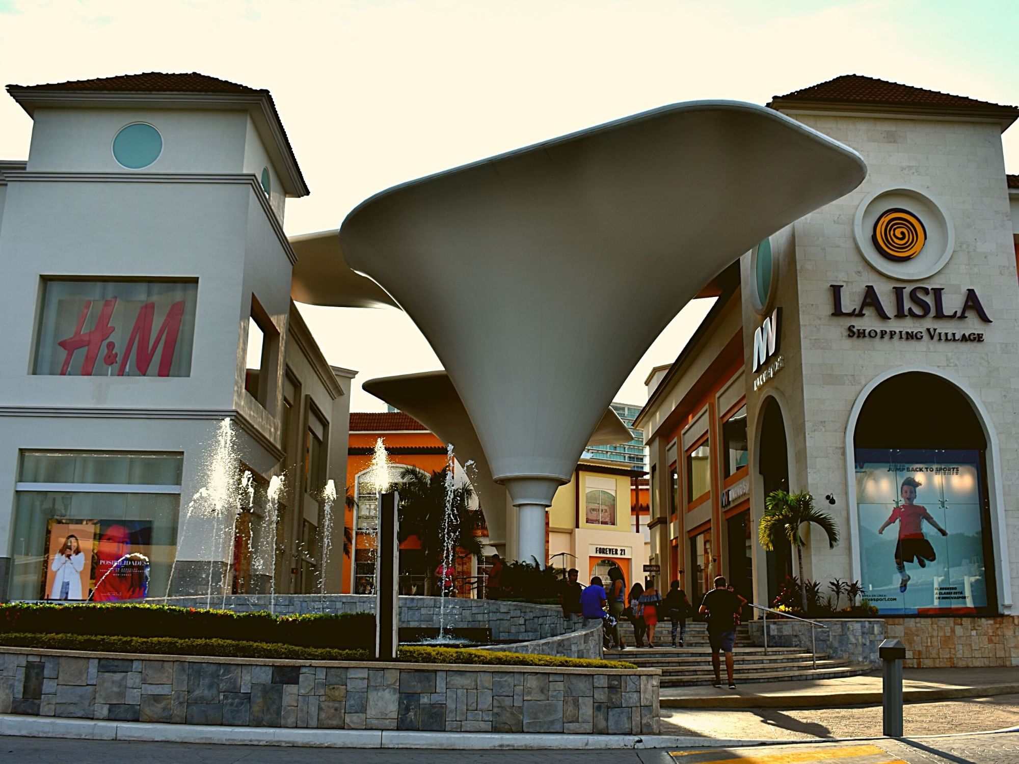 Entrance to La Isla Shopping Village near Plaza Pelicanos Grand Beach Resort