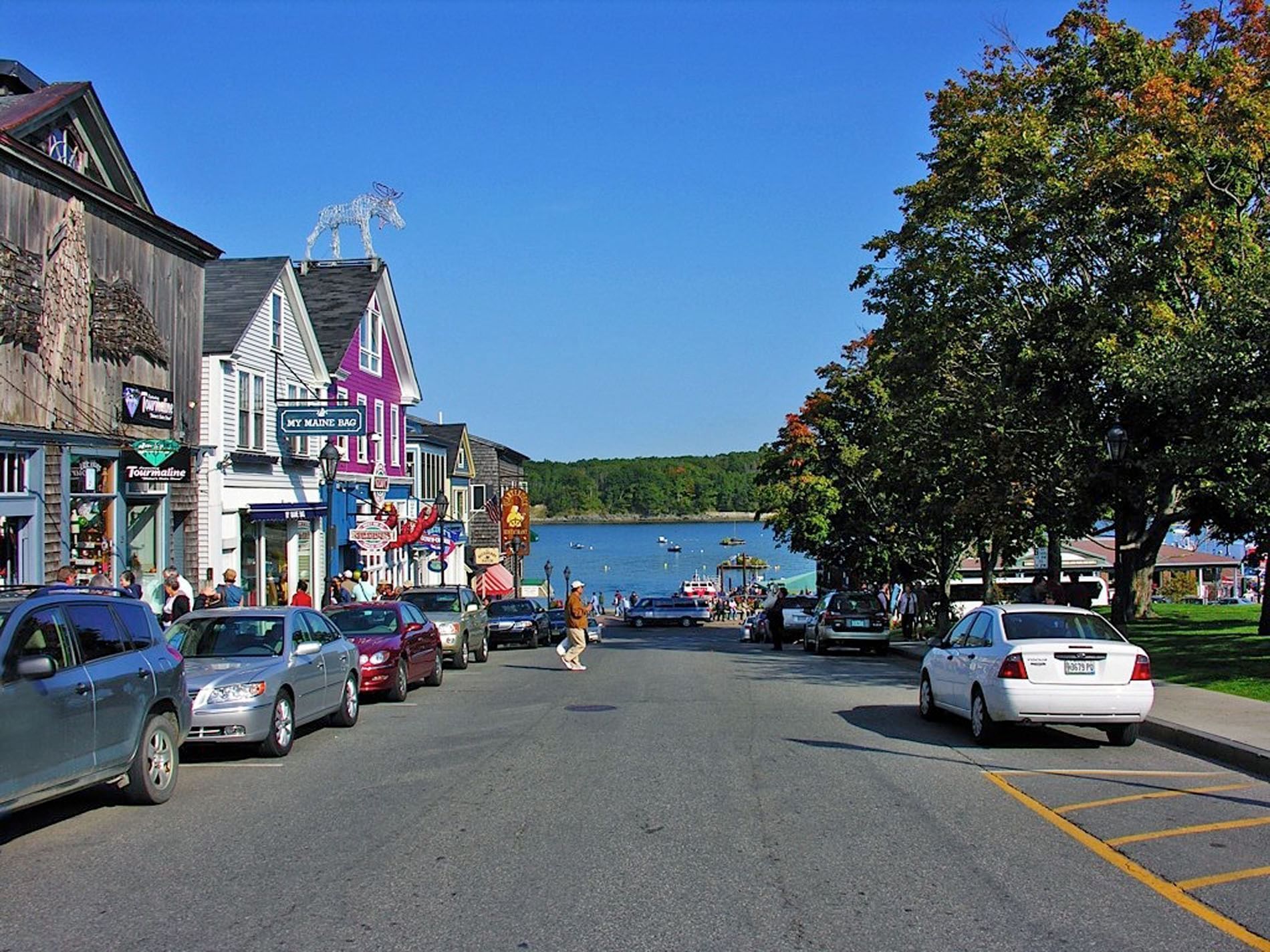 bar harbor main st businesses