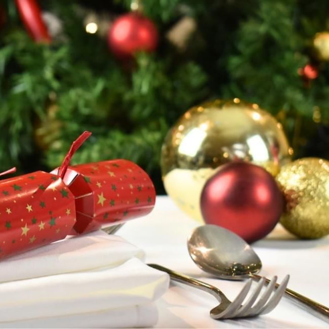 Red and white Christmas decor, a traditional choice, featuring our article on 
