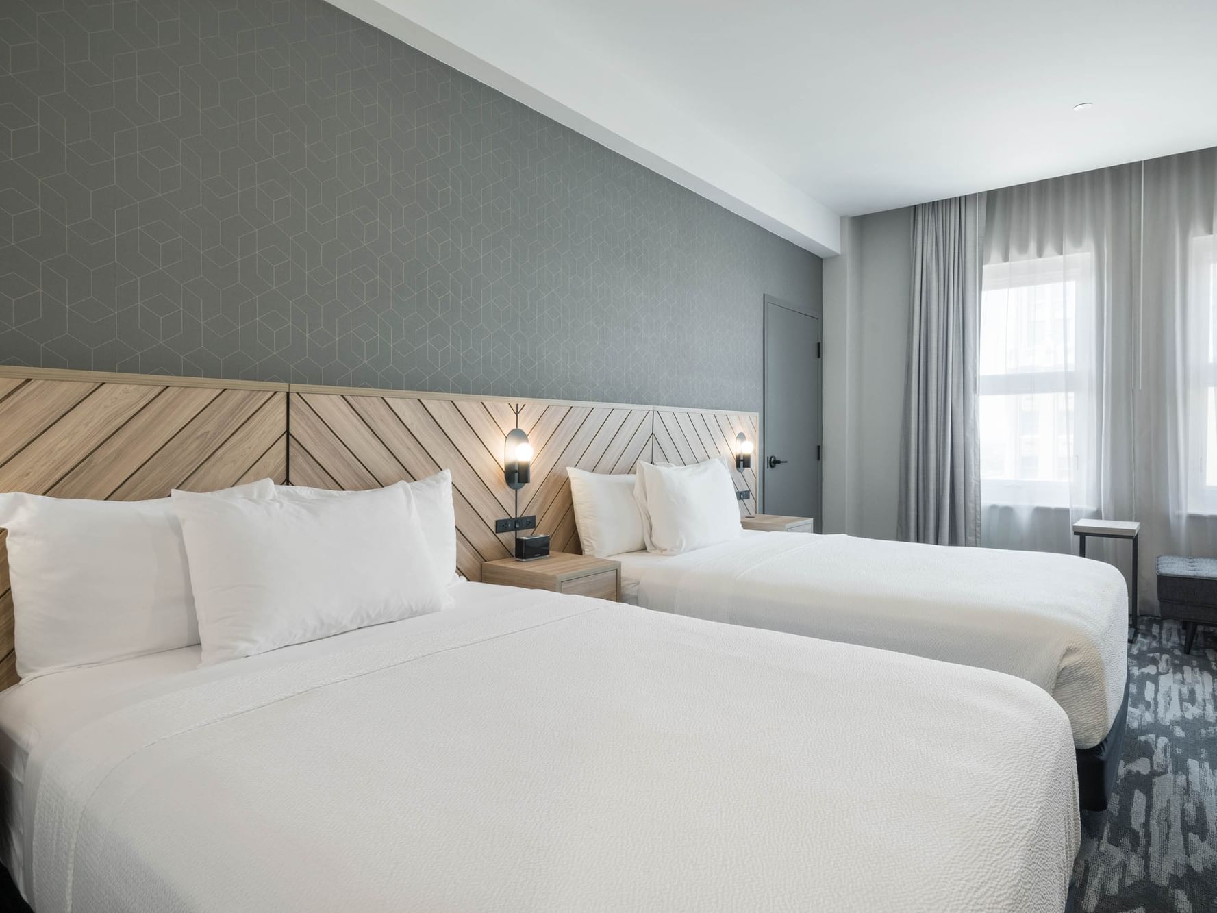 dartmouth hotel rooms