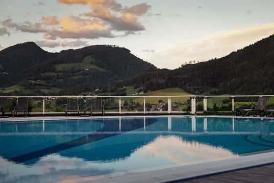 Beheizter Außenpool Schloss Pichlarn