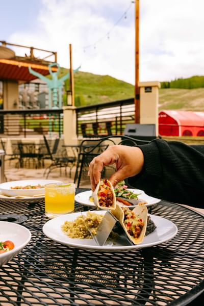 Enjoy the spectacular Fajitas, an amazing Mexican dish only in the famous José Crested Butte restaurant.