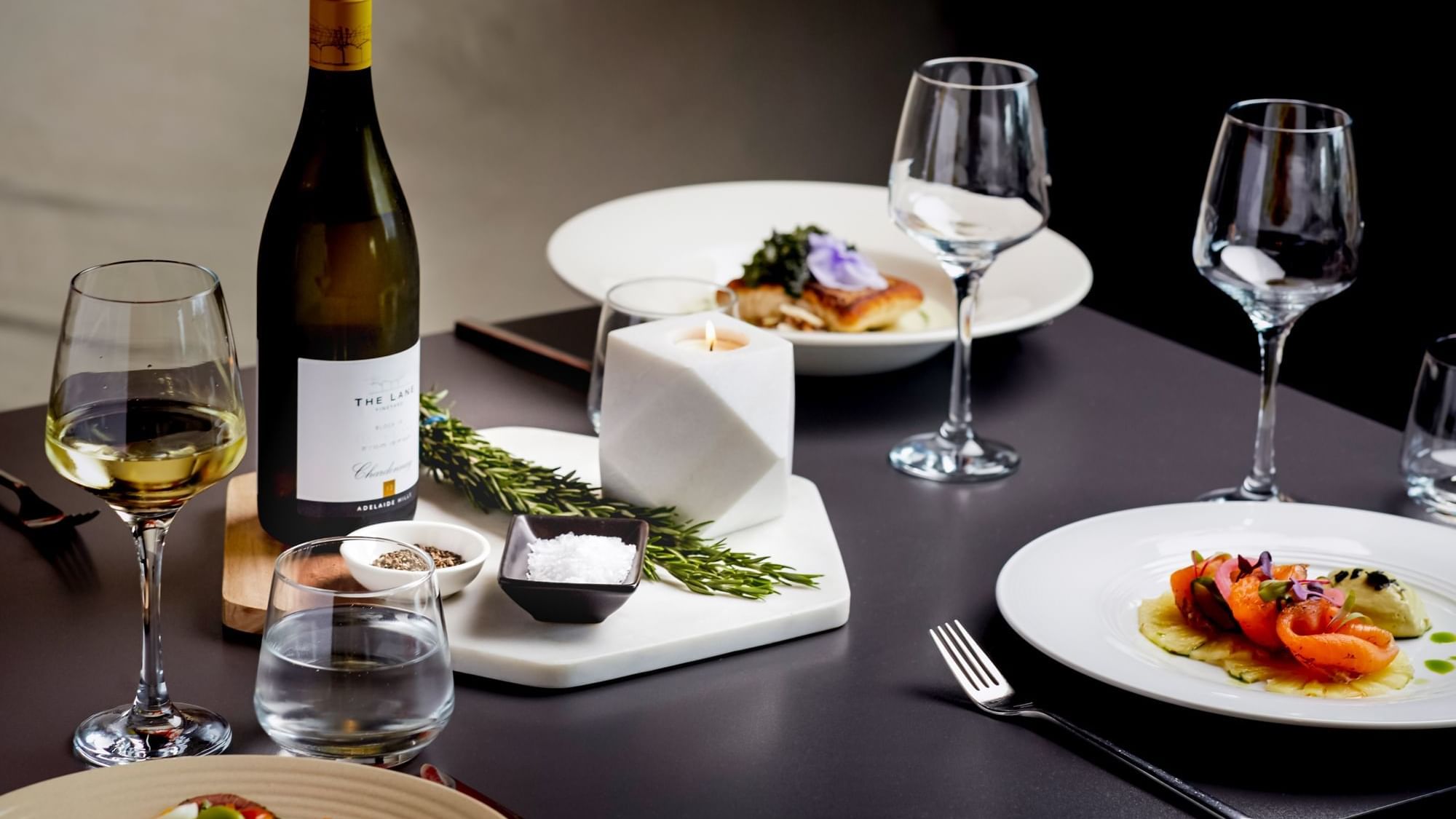 Dining at Pullman & Mercure Melbourne Albert Park