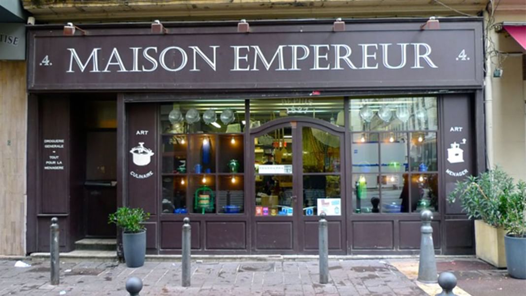 Extérieur de la Maison Empereur près des Hôtels Oceania