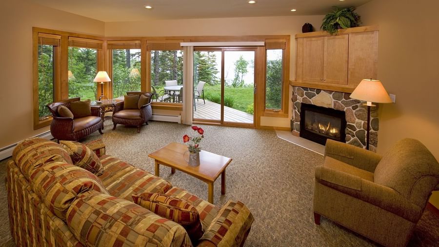 Living area in the Cliff House Townhomes at Lutsen Resort