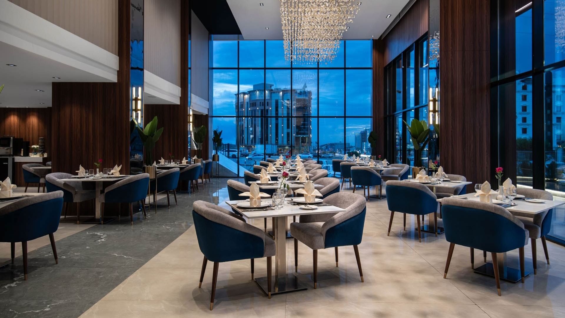 Dining area in Rosa Restaurant at Warwick Hotels & Resorts