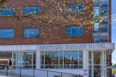 exterior of harvard square hotel