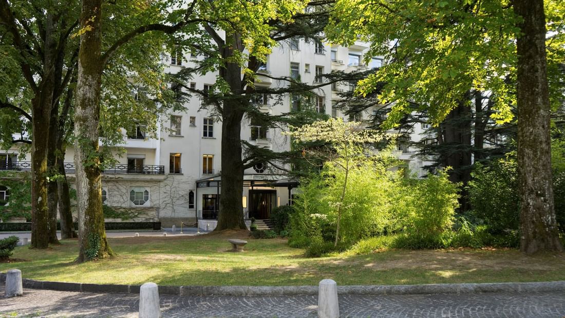 Special Offers at Domaine de Divonne Hotel in Divonne-les-Bains.