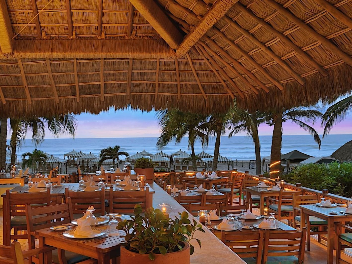 Beach Club dining table set-up at Princess Mundo Imperial