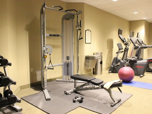 Exercise machines in the Gym at Rosen Inn Universal