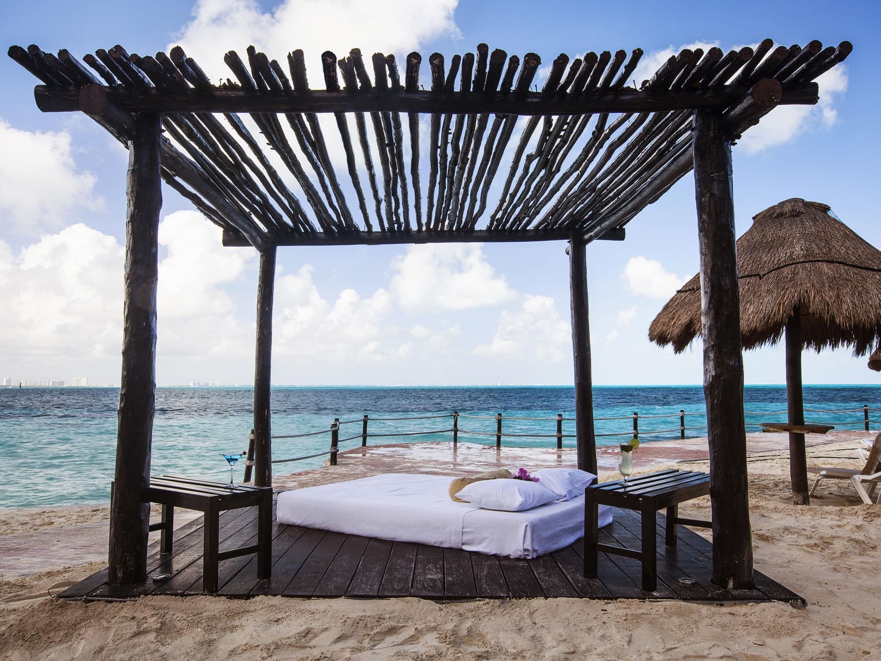 Lounge bed near the ocean in Cancún city