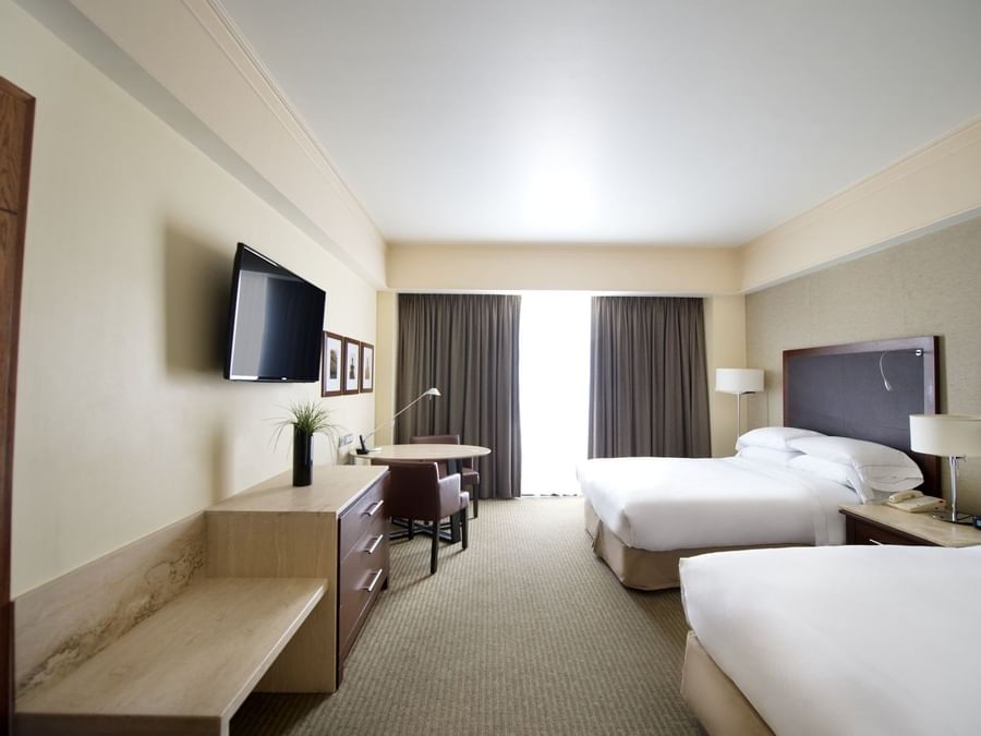 2 Double beds, TV & Working Desk Accessible Room, La Colección