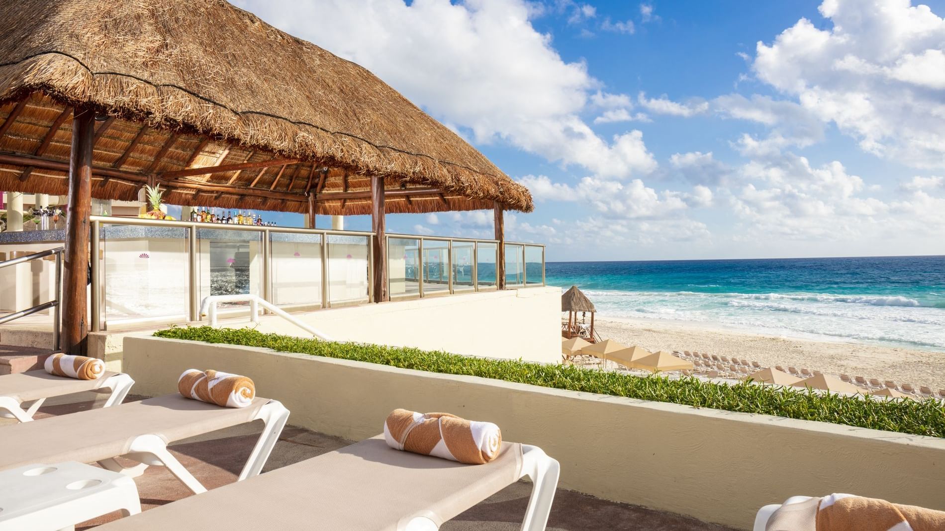 Cancun Dining | Las Brisas | Crown Paradise Club Cancun