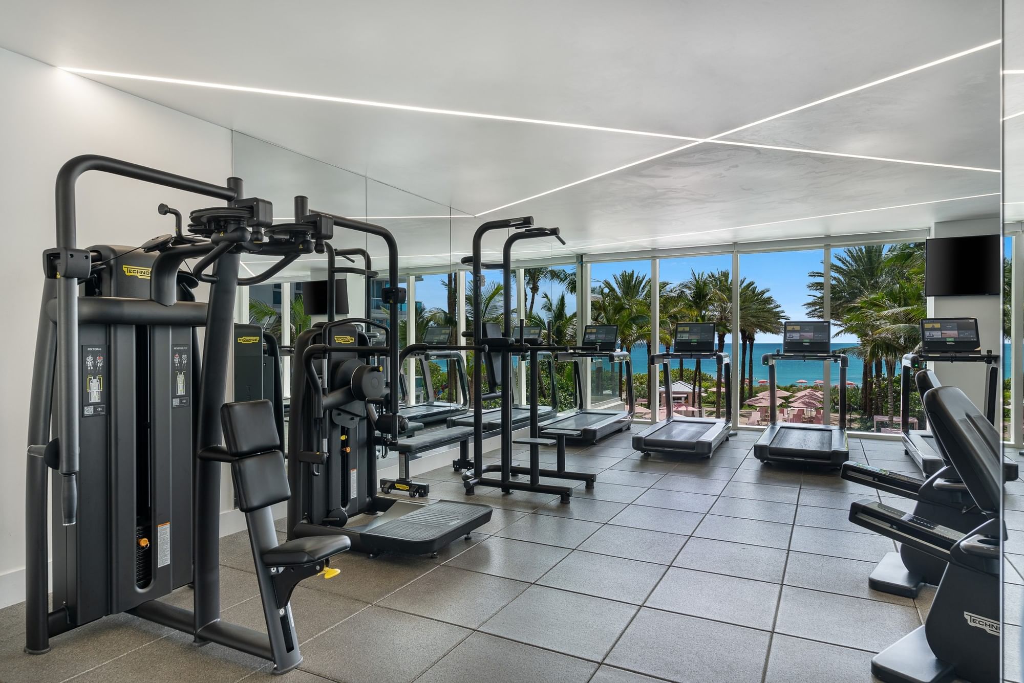 Grand Beach Hotel — photo 8 of 60