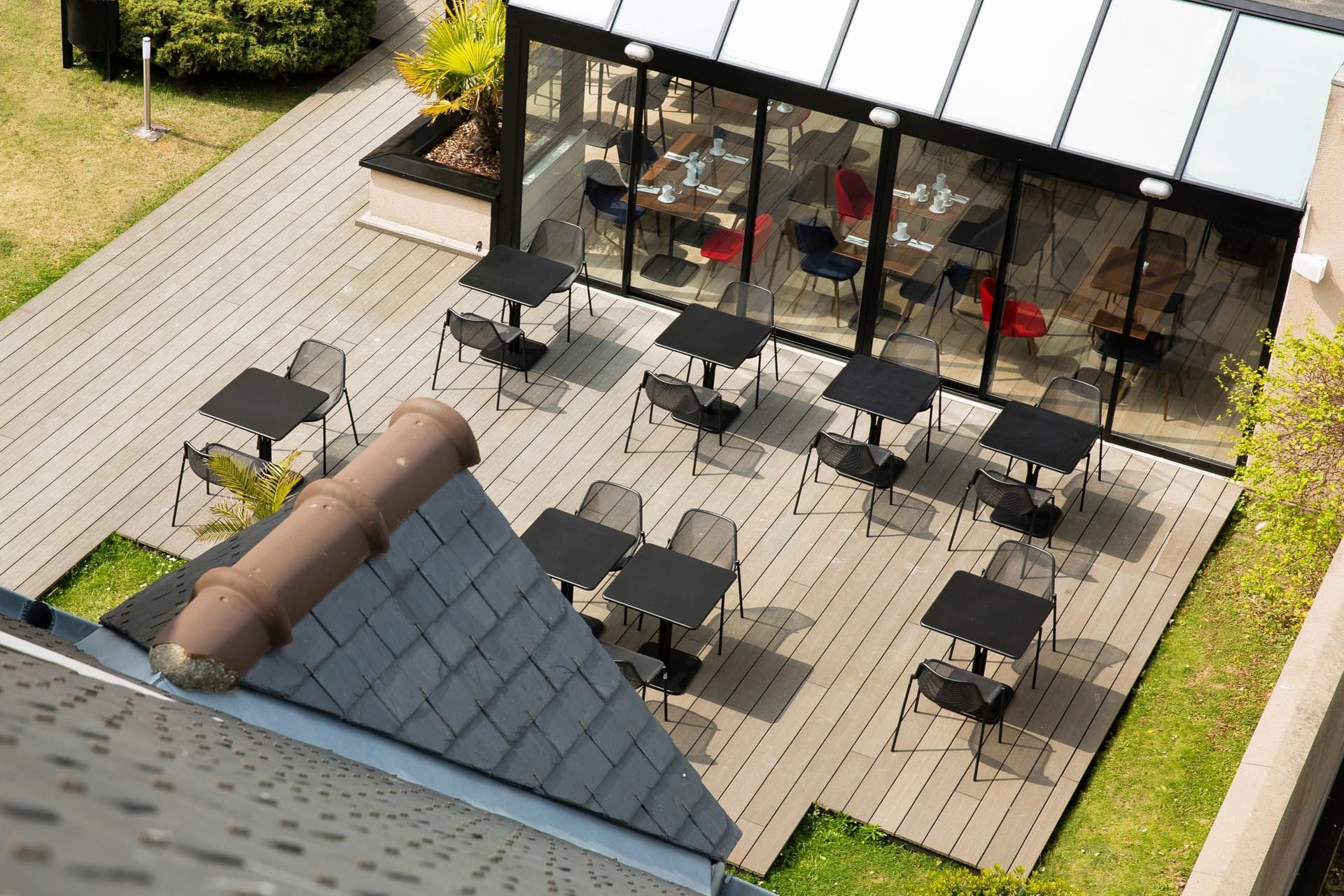 Arial view of outdoor dining area at Escale Oceania Saint-Malo