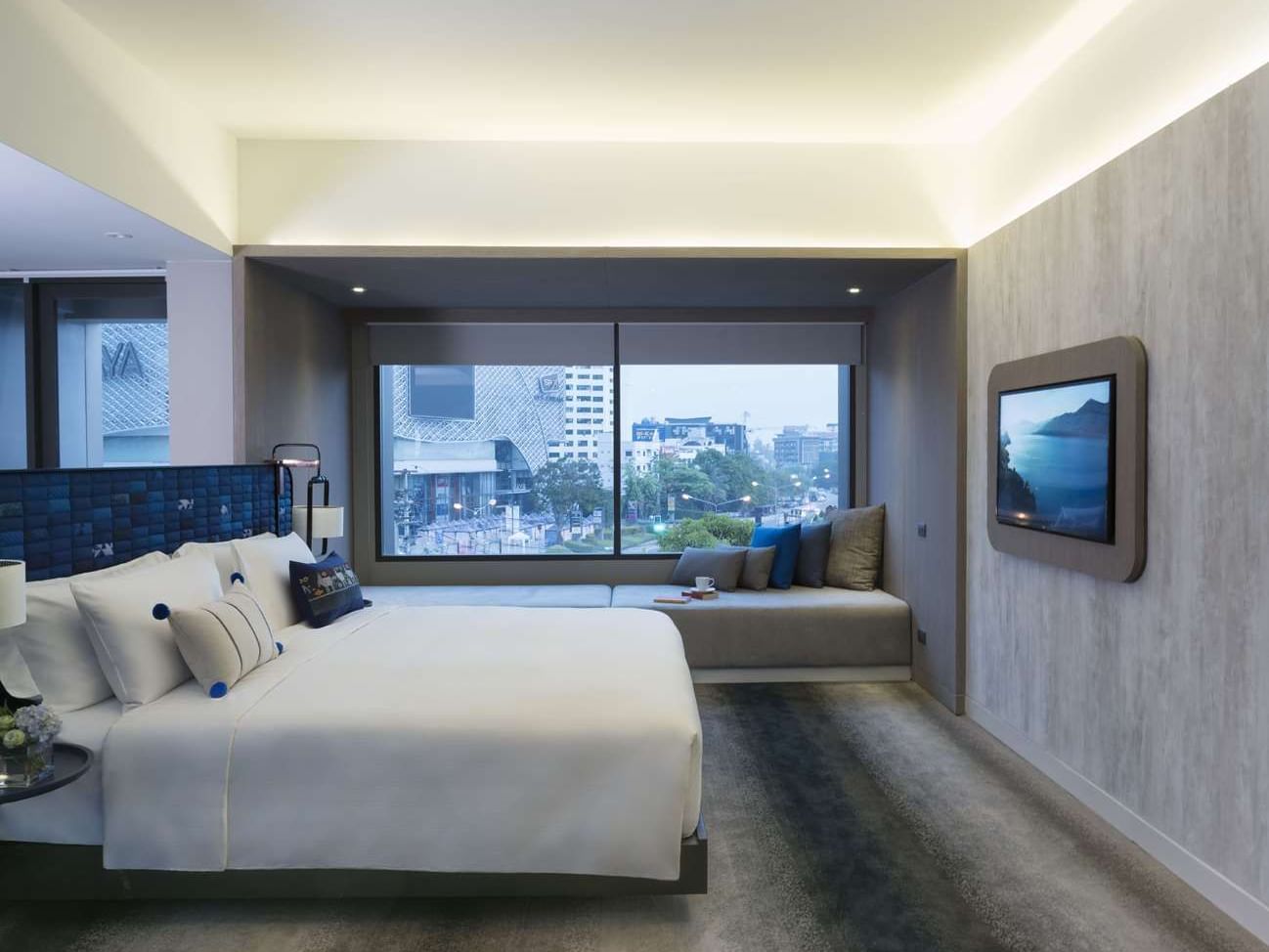Premium Deluxe Corner room with king size bed at U Hotels