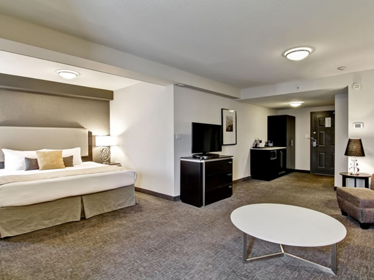 King bed in spacious hotel room